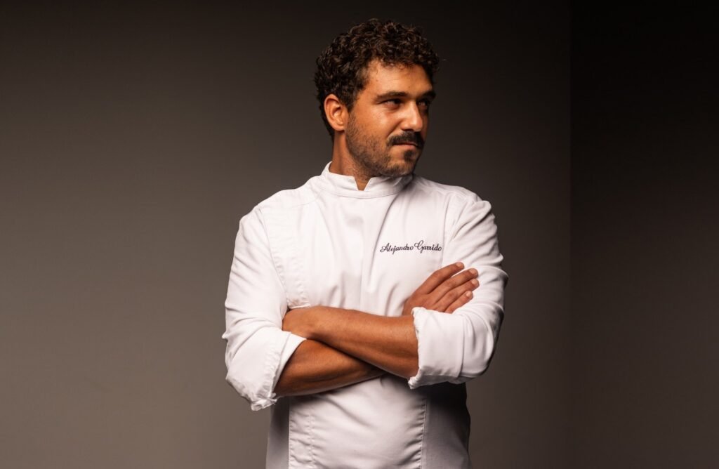 Alejandro Garrido, chef ejecutivo de Bonfire en Royal Hideaway Corales Villas