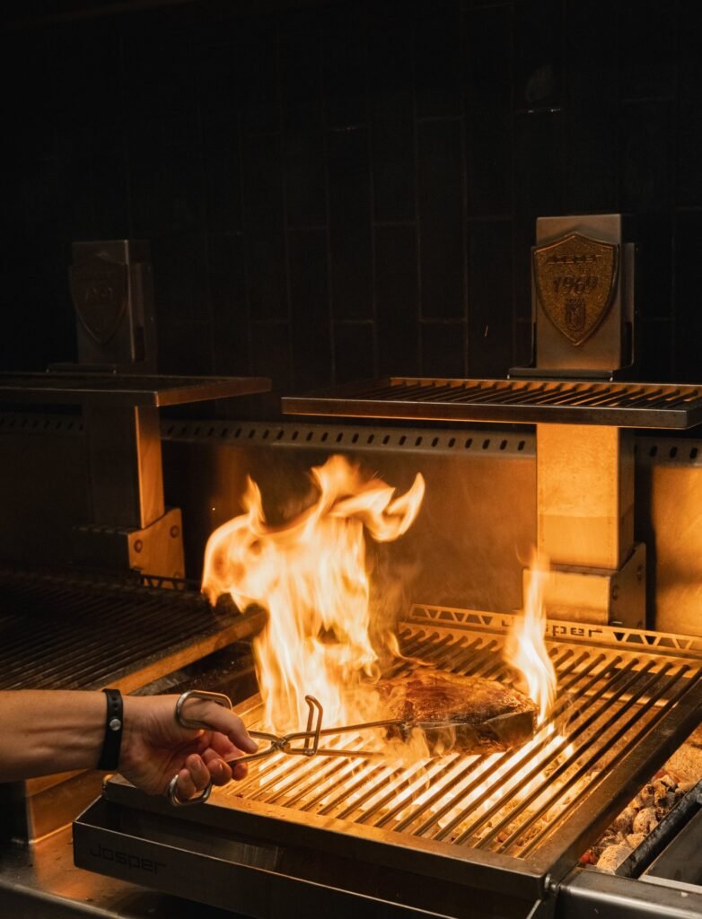 Cocina a la brasa en Bonfire, Royal Hideaway Corales Villas